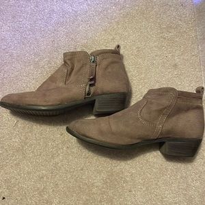Booties- Lightly worn